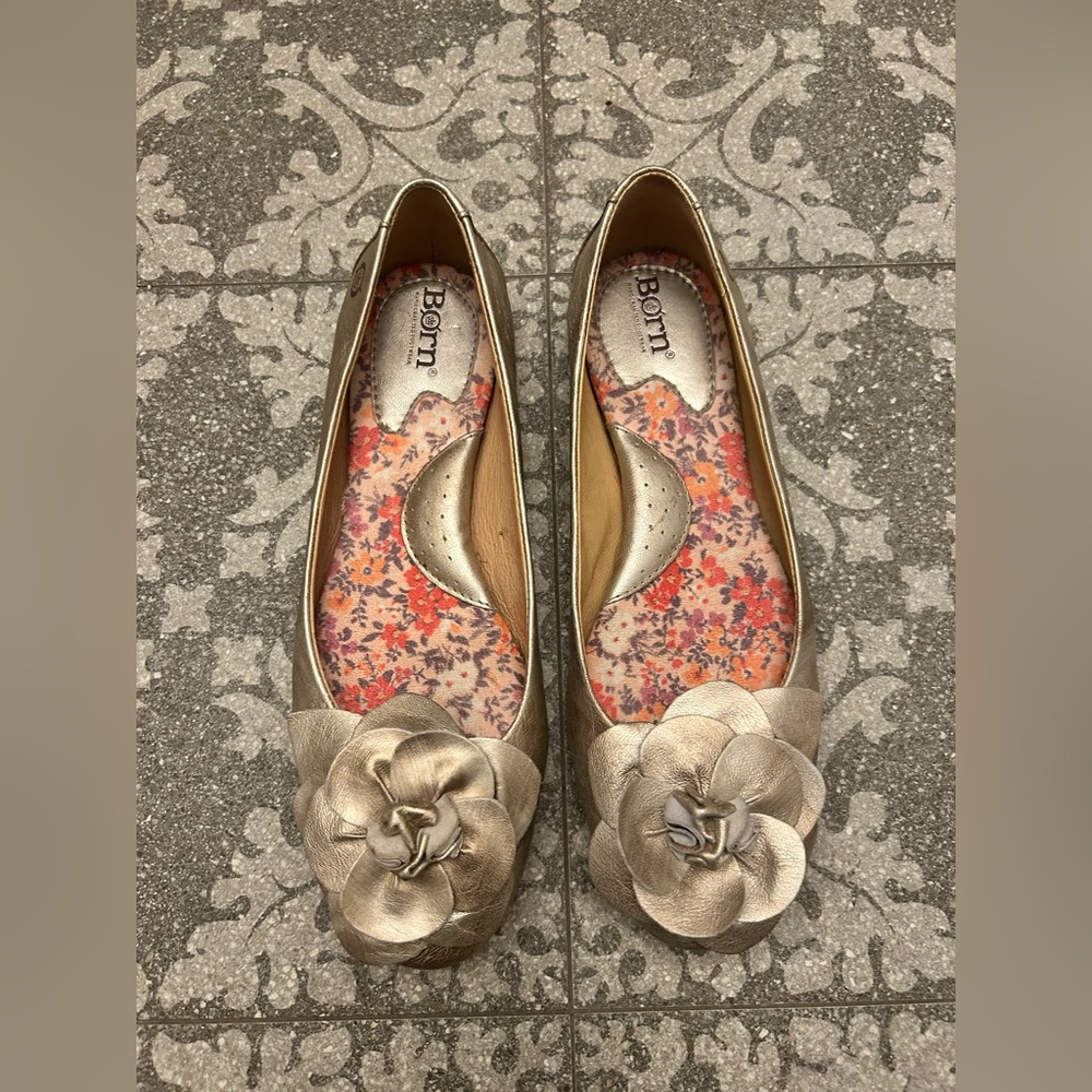 Y2K BOC Born Metallic Gold Leather Ballet Flats Shoes Flower Womens Size US 9